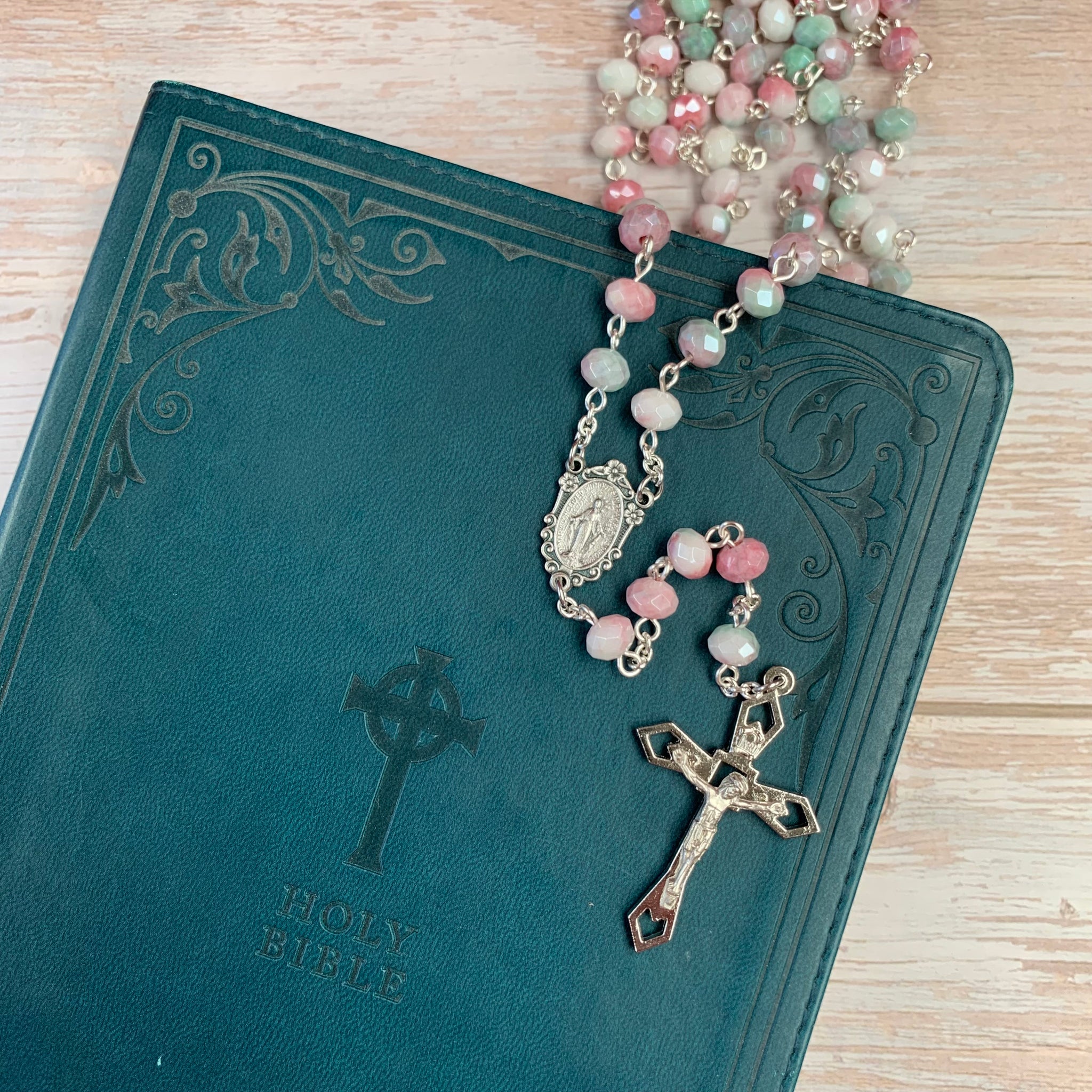 Decorative Miraculous Medal Rosary with Spring Tones – Marian Graces